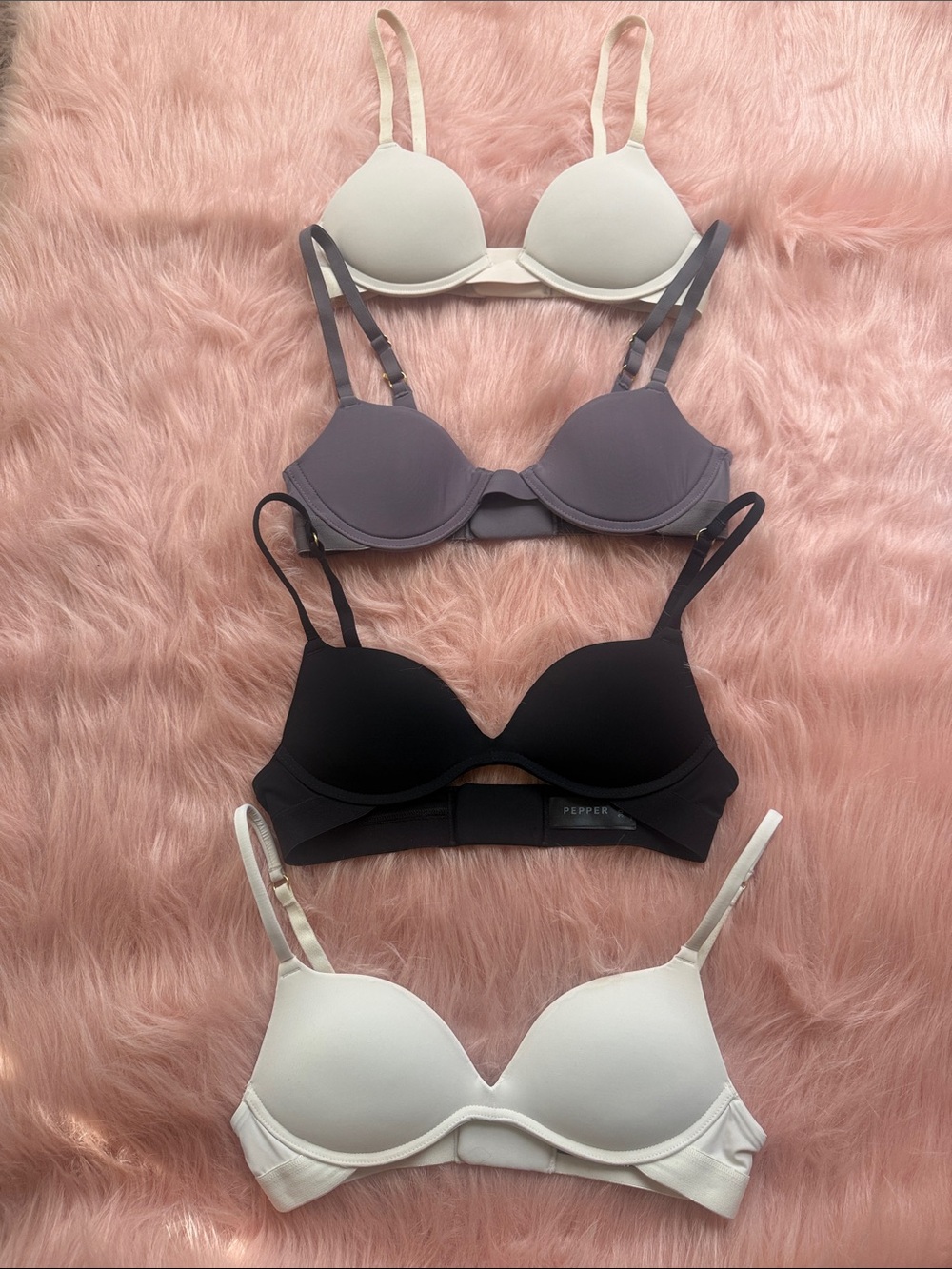 4 NWOT PEPPER Bras 2 Seamless Molded T-Shirt Bra 2 Zero-G Wirefree Lift Up Bra